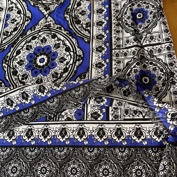 Pant and top set - Picture 7 of 7